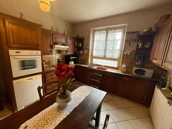 A vendre Maison fort potentiel Mont De Marsan quartier prisé 4 chambres dépendances garage