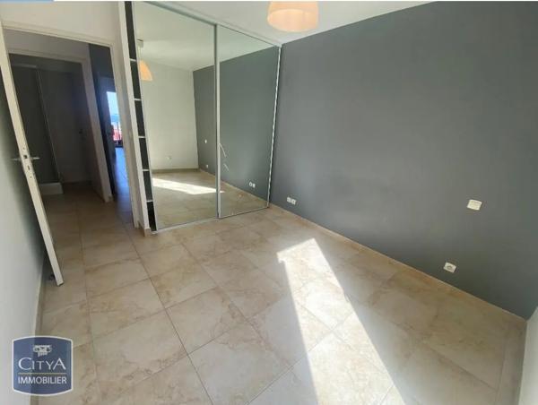Appartement à louer 4 pièces 83.72m² Sète (34200)