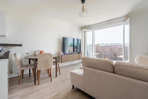 Appartement à vendre T 3 , 55 m2 a LIVRY GARGAN (93)
