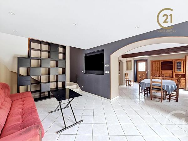 Maison à vendre  6 pièces - 174 m 2   SOUCIEU EN JARREST  - 69