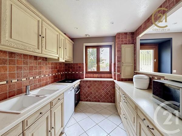 Maison à vendre  6 pièces - 174 m 2   SOUCIEU EN JARREST  - 69