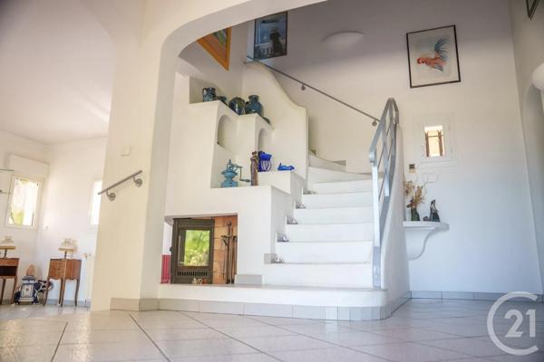 Maison à vendre  5 pièces - 150,40 m 2   LES ISSAMBRES  - 83