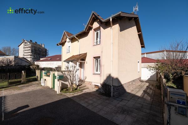 Maison
         3 pièces
        - 74 m² Exclusivité 137 000 € *