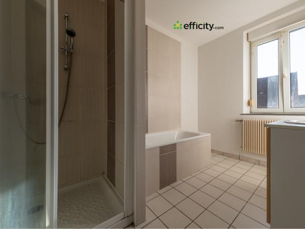 Maison
         3 pièces
        - 74 m² Exclusivité 137 000 € *