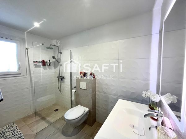 Superbe villa de plain pieds, piscine, calme absolu