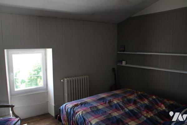 NIORT CENTRE VILLE, MAGNIFIQUE MAISON DE VILLE AVEC PISCINE ET JARDIN CLOS