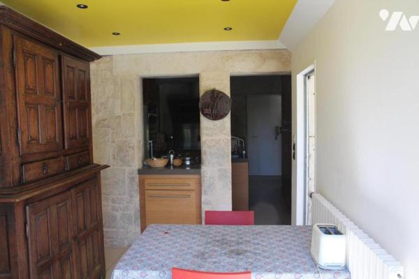 NIORT CENTRE VILLE, MAGNIFIQUE MAISON DE VILLE AVEC PISCINE ET JARDIN CLOS