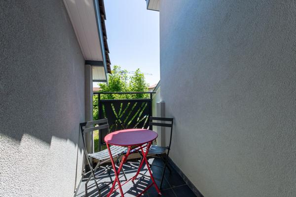 Maison avec du cachet , authenticité, Chassieu centre