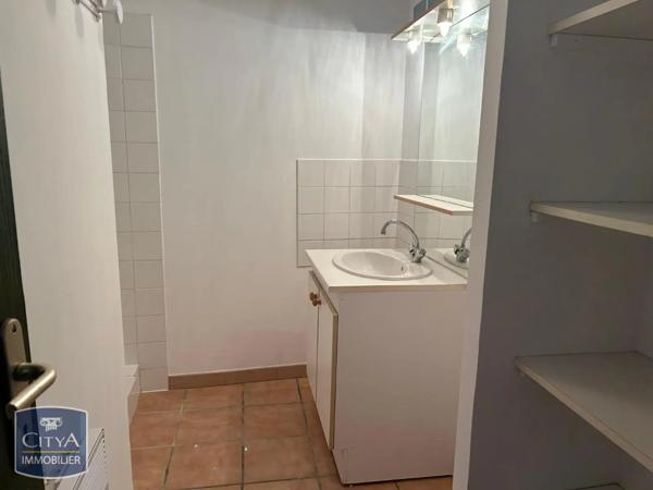 Appartement à louer 3 pièces 75.79m²