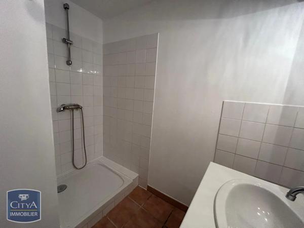 Appartement à louer 3 pièces 75.79m²