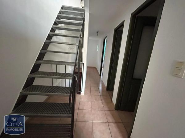 Appartement à louer 3 pièces 75.79m²