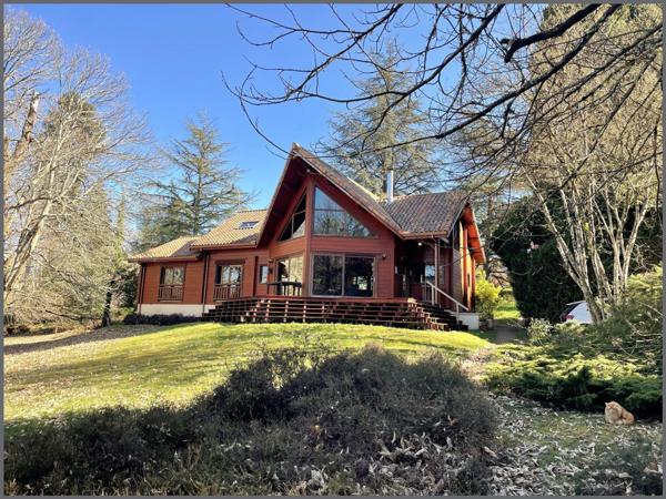 5 min sud de Limoges Splendide maison de bois