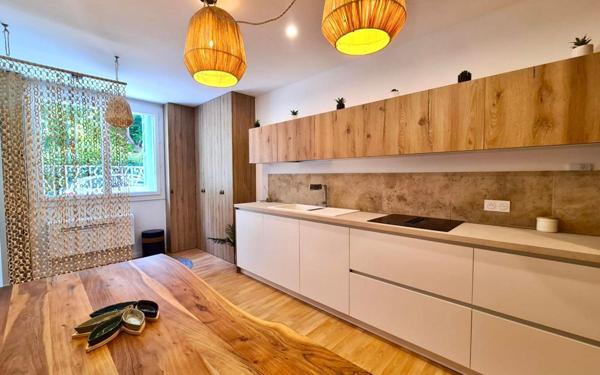 Appartement à vendre    3 pièces • 67 m2 Sète