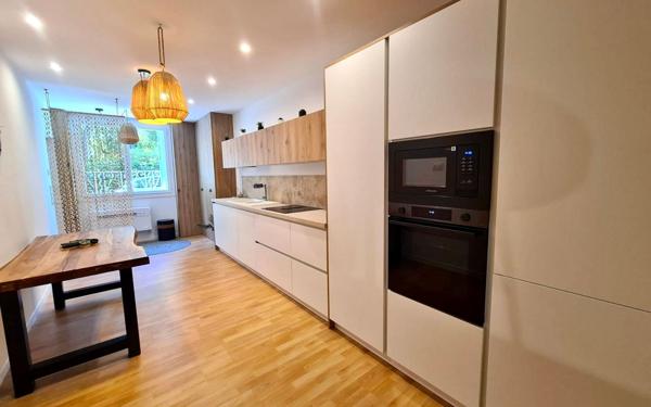 Appartement à vendre    3 pièces • 67 m2 Sète