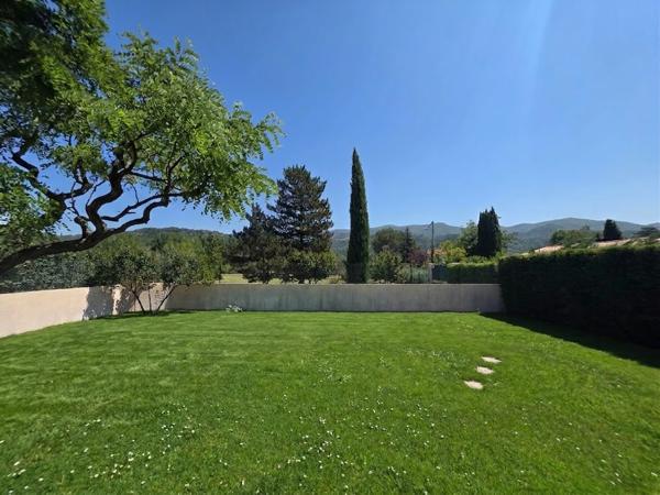 Maison
         6 pièces
        - 135 m² 350 000 € *