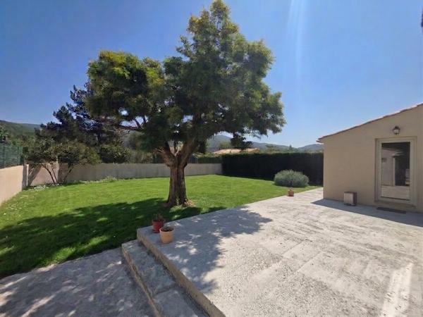Maison
         6 pièces
        - 135 m² 350 000 € *