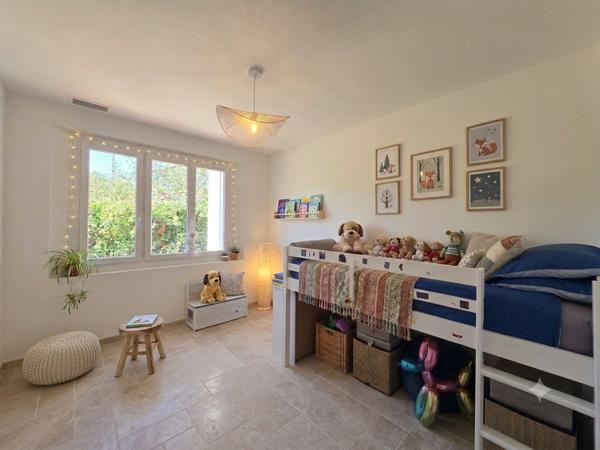 Maison
         6 pièces
        - 135 m² 350 000 € *