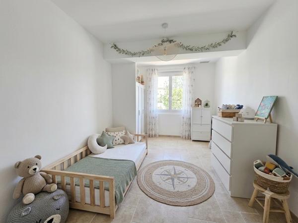 Maison
         6 pièces
        - 135 m² 350 000 € *