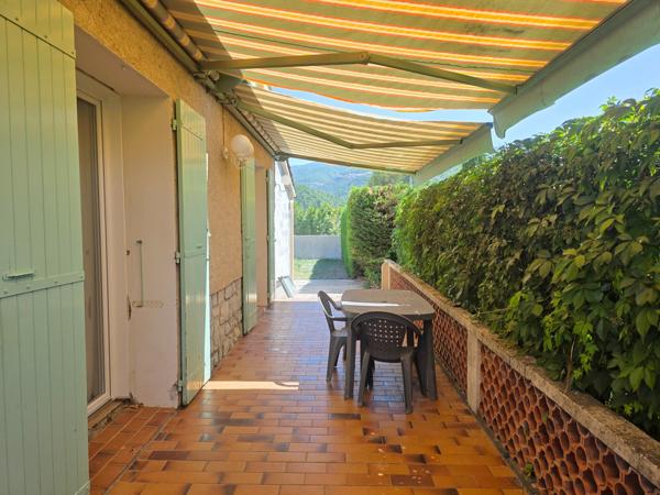 Maison
         6 pièces
        - 135 m² 350 000 € *