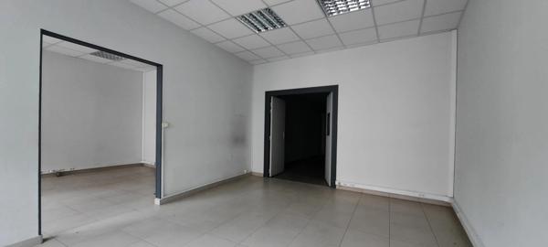 Dpt Aisne (02), A Vendre SAINT-QUENTIN CENTRE VILLE, IMMEUBLE de 470m2