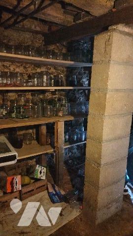 L'étude notariale GAUME vous propose cette petite maison située en plein centre de COURTENAY(Loiret)