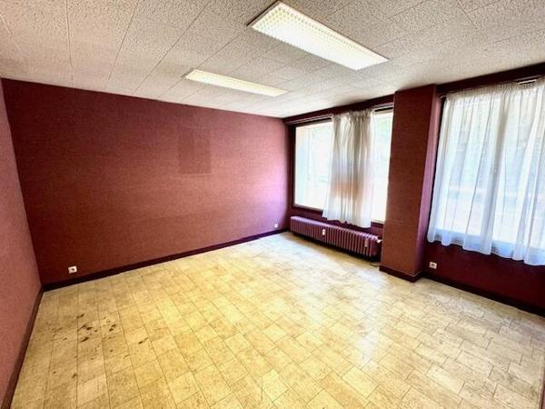 IMMEUBLE - INVESTISSEUR / BUREAUX / COMMERCE 568 m2