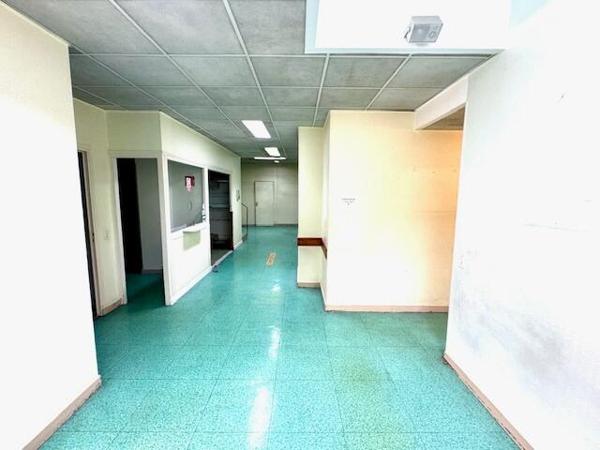 IMMEUBLE - INVESTISSEUR / BUREAUX / COMMERCE 568 m2