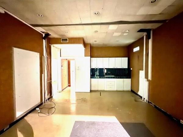 IMMEUBLE - INVESTISSEUR / BUREAUX / COMMERCE 568 m2