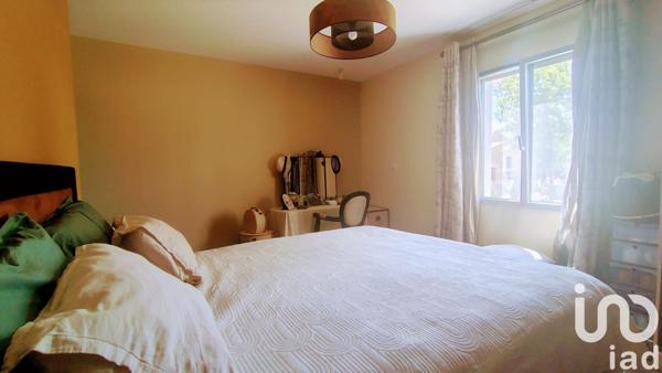 Maison à vendre 4 pièces 130 m² Saint-Saturnin-lès-Apt