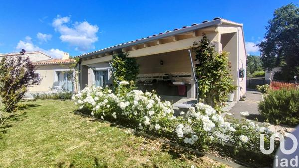 Maison à vendre 4 pièces 130 m² Saint-Saturnin-lès-Apt