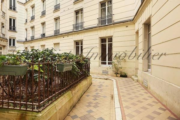 # Appartement – 34m² – Paris 7ème