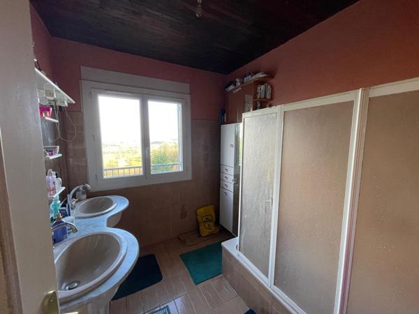 Maison traditionnelle 7 pièce(s) 238 m2