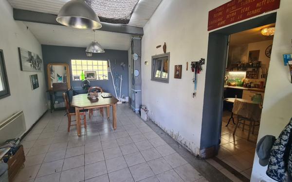 Maison à vendre    2 pièces •  Bourg