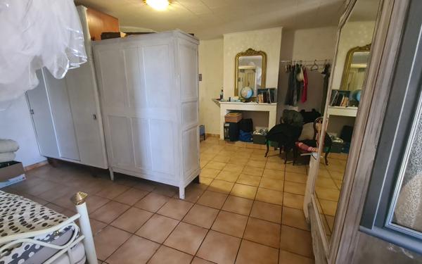 Maison à vendre    2 pièces •  Bourg