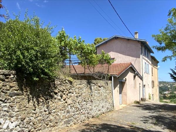 maison à rénover avec garage et terrain