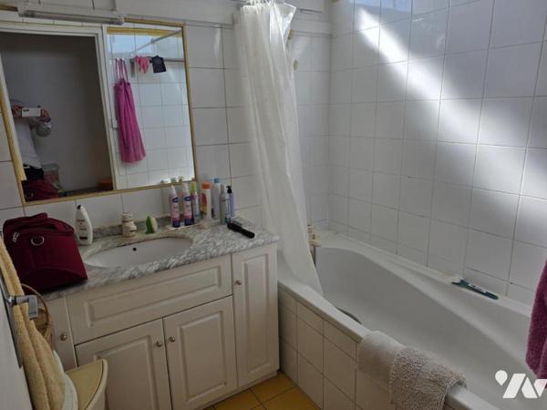 APPARTEMENT T3 au 9ème étage