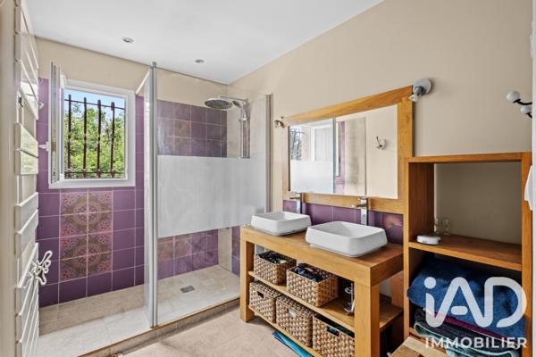 Maison à vendre 6 pièces 175 m² Fuveau