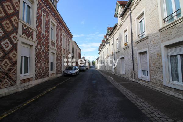 Immeuble 6 pièces - 225 m²