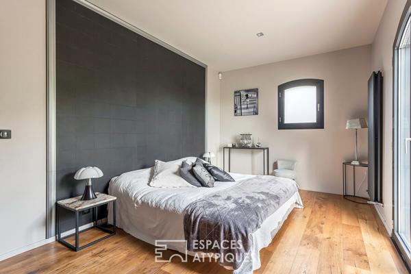 Maison de charme raffinée avec jardin bucolique et piscine