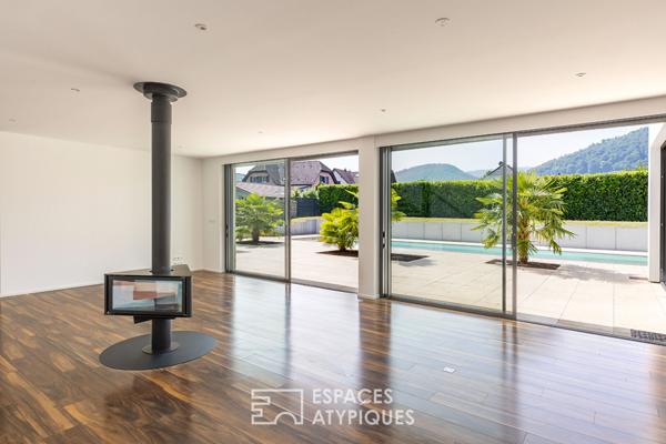 Villa contemporaine aux portes de la Suisse
