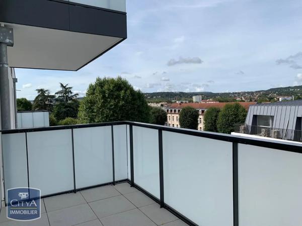 Appartement à louer 3 pièces 60.92m² Dijon (21000)