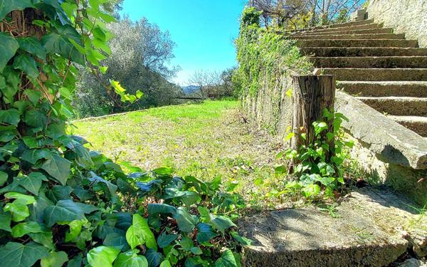 Maison à vendre    7 pièces • 136 m2 La Trinité