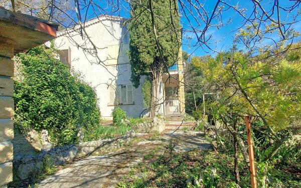 Maison à vendre    7 pièces • 136 m2 La Trinité