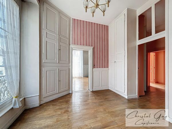 MONTVAL SUR LOIR (72) Maison de Maître 7 chambres sur 2800 m² de terrain