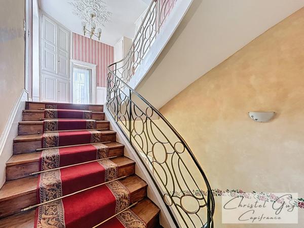 MONTVAL SUR LOIR (72) Maison de Maître 7 chambres sur 2800 m² de terrain