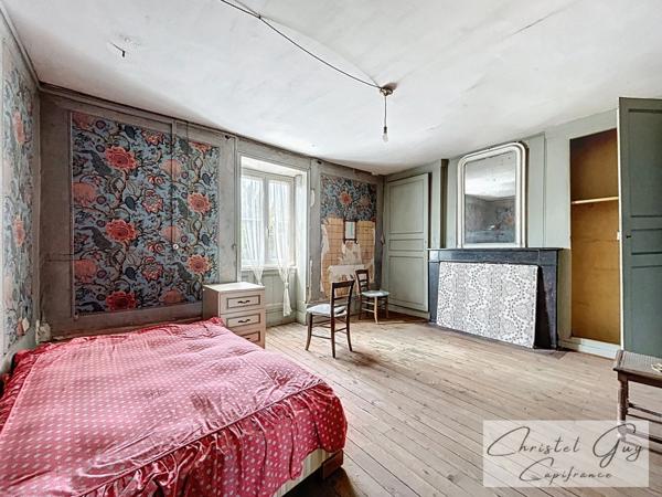 MONTVAL SUR LOIR (72) Maison de Maître 7 chambres sur 2800 m² de terrain