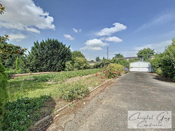 MONTVAL SUR LOIR (72) Maison de Maître 7 chambres sur 2800 m² de terrain