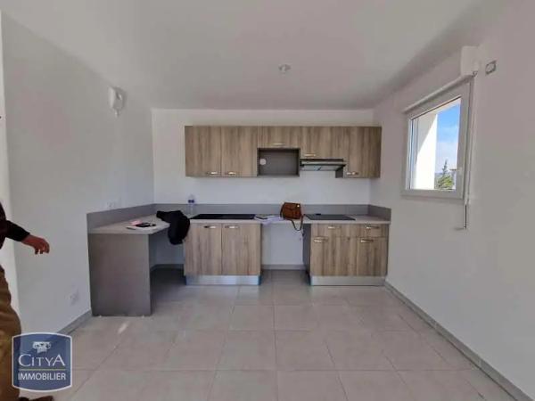 Appartement à louer 4 pièces 82.25m² Puget-sur-Argens (83480)