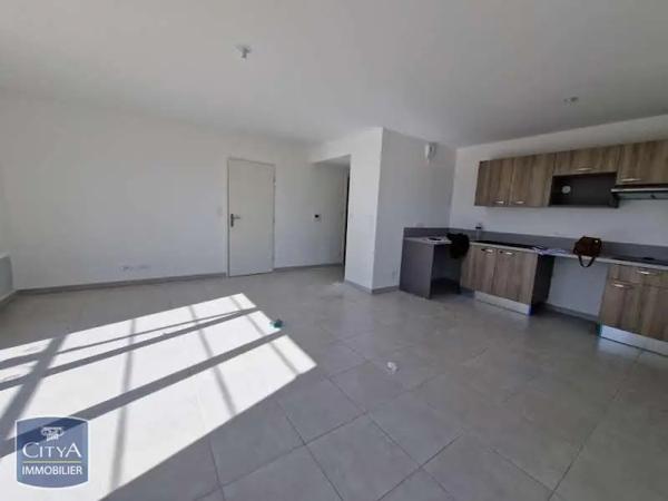 Appartement à louer 4 pièces 82.25m² Puget-sur-Argens (83480)