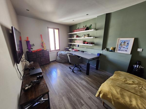 EXCLUSIVITE A BEDARRIDES - SORGUES - ORANGE - COURTHEZON - PROCHE AVIGNON - MAISON A VENDRE AVEC TERRASSE TROPEZIENNE
